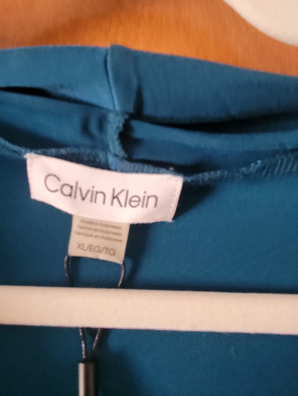 Calvin Klein Teal V-Neck Sleeveless Camisole - Picture 3 of 4